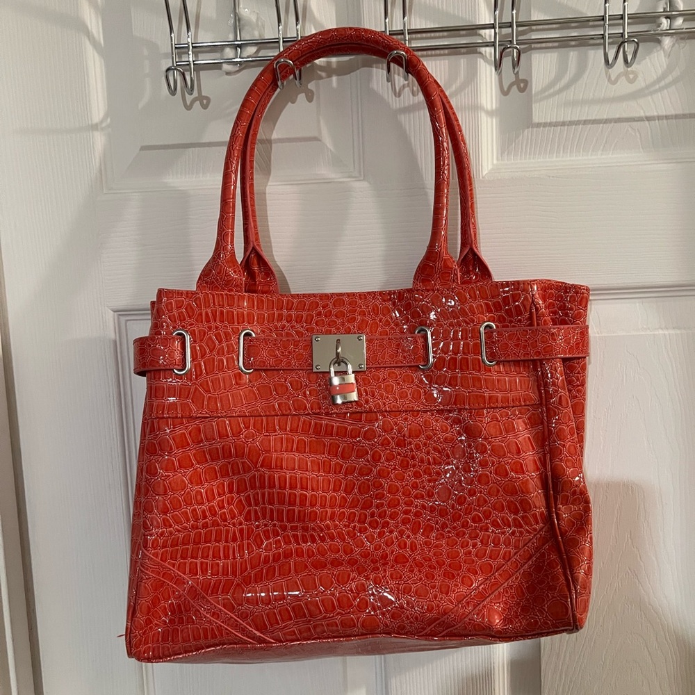 New York & Company large purse. Fuschia. Never used.